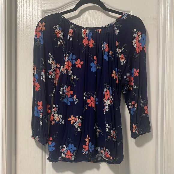 Michael Kors Blue and Red Floral Blouse Relaxed Fit - Picture 5 of 6